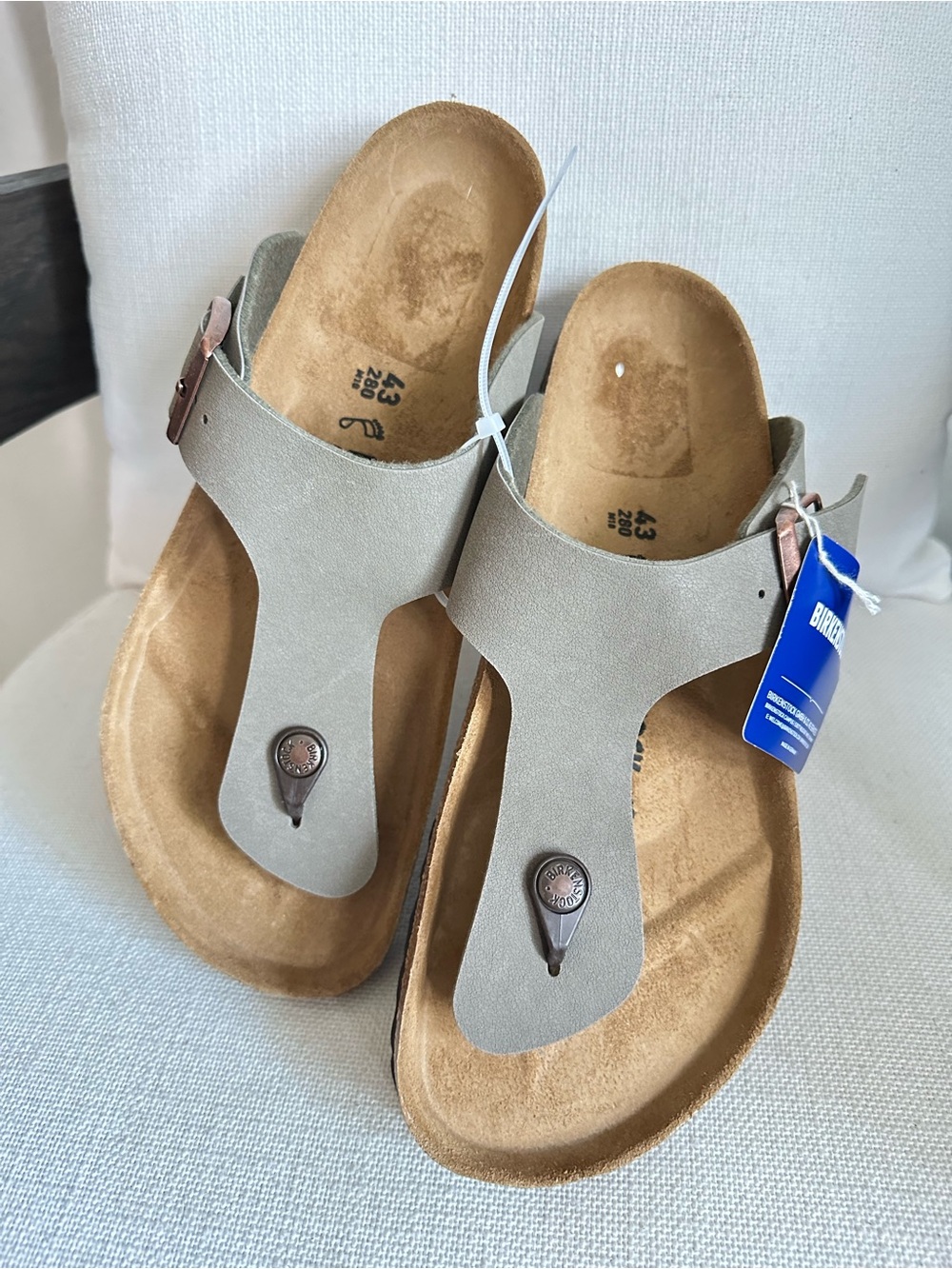 Birkenstock Men's Giseh Sandals in Light Gray